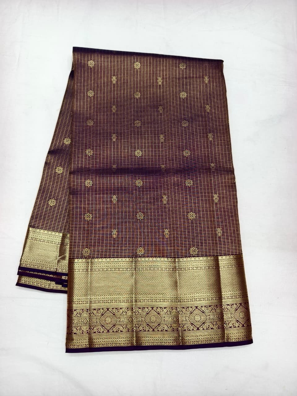Purple Handloom Self Brocade Vintage Saree - Floral Butta Weave with Scalloped Pallu - detail view 1