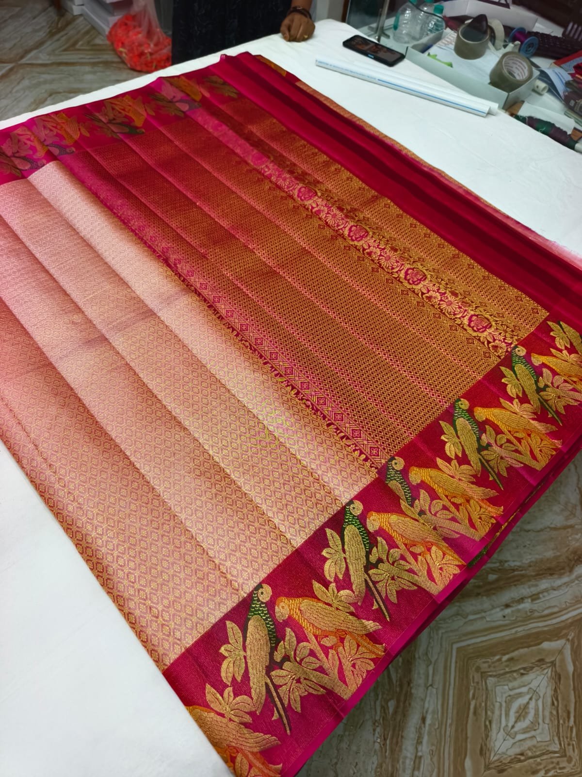 Peach Ombre Handloom Pure Silk Parrot Design Pattu Saree - Floral & Parrot Motif Pallu - detail view 2