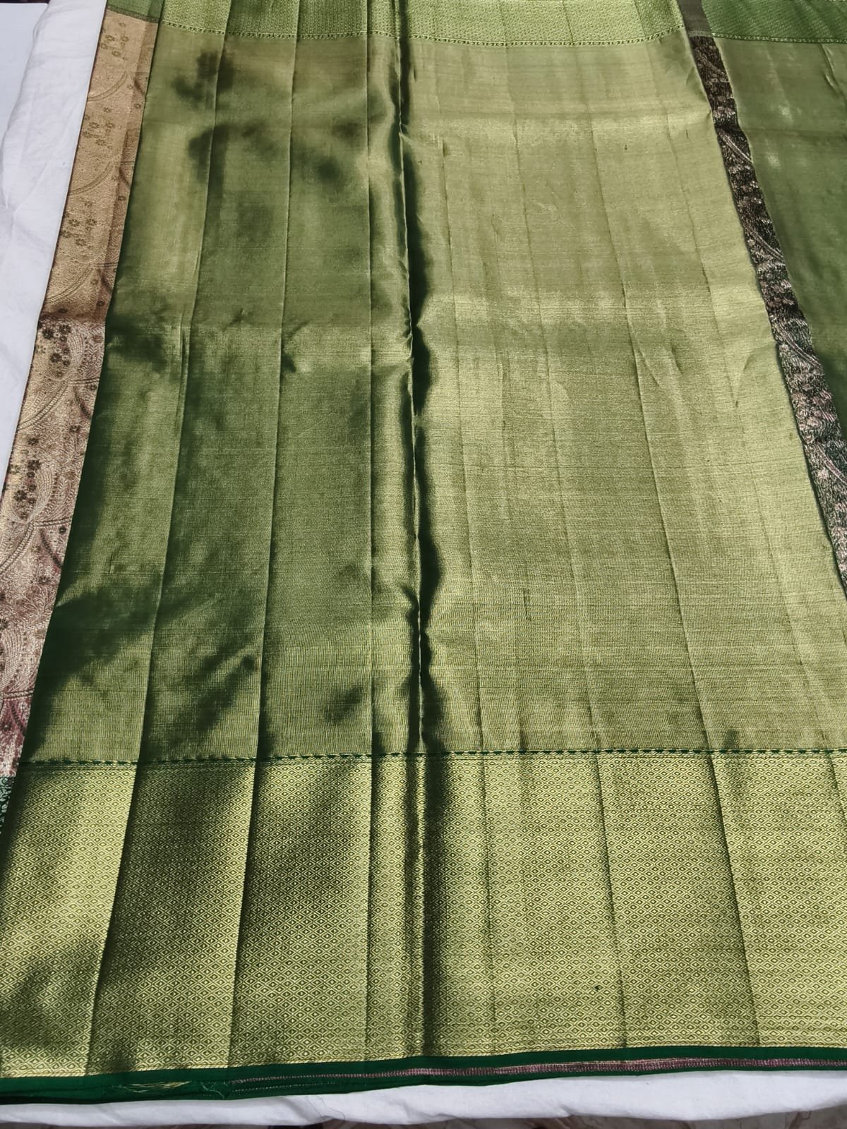 Cream Gold Meenakari Silk Saree with Peacock Pallu - border detail