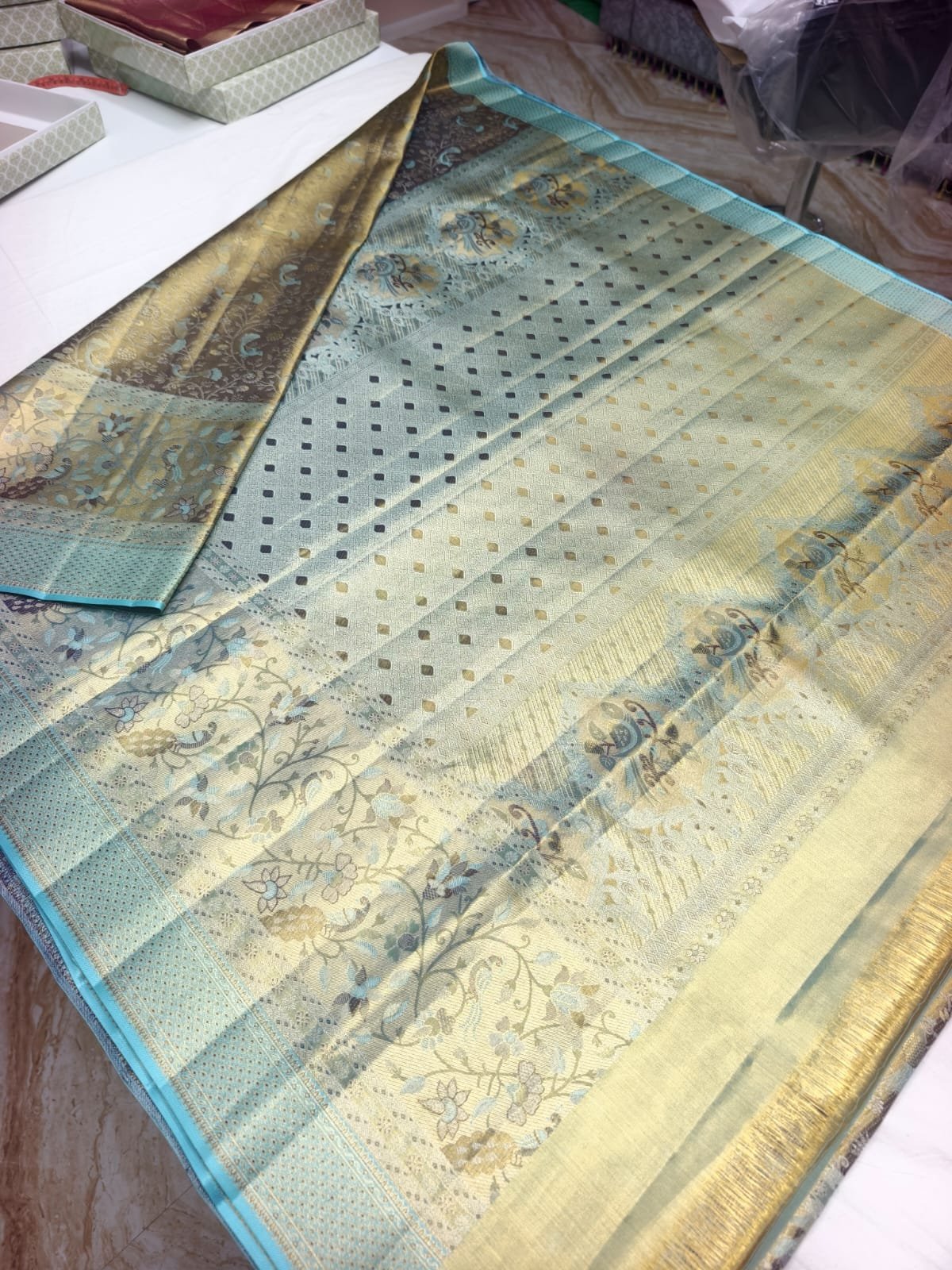 Grey Meenakari Silk Saree with Teal Zari Border - pallu detail