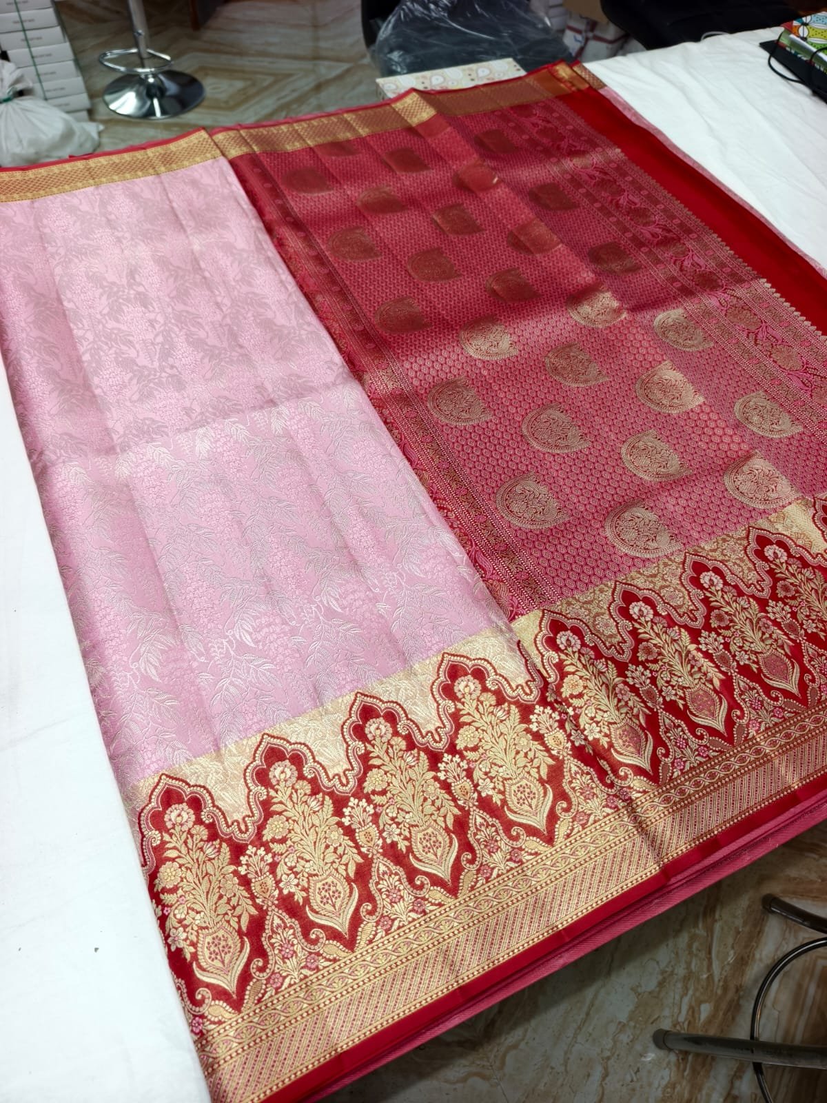 Pink Meenakari Silk Saree with Maroon Zari Pallu - border detail