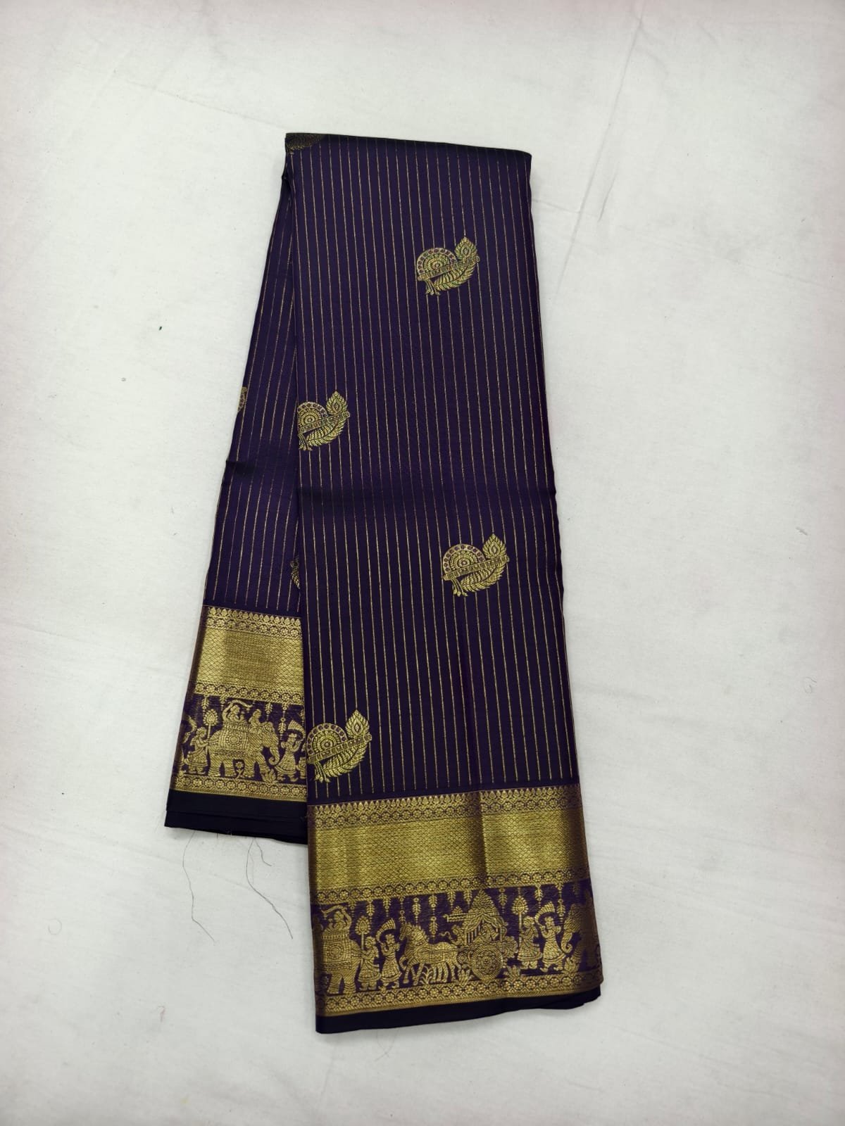 Purple Handloom Butta Saree - Mango Motif Butta with Elephant Procession Border - detail view 1